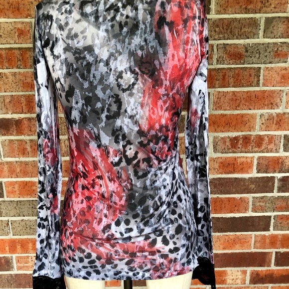 Women’s DAYTRIP Embellished Animal Print Top - Picture 4 of 8